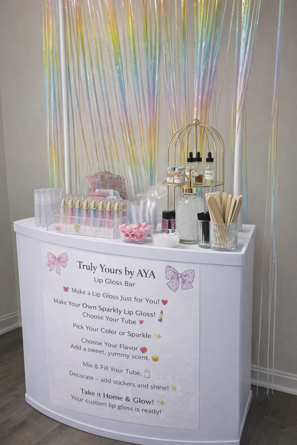 💄 Make Your Own Lip Gloss – $25 per person