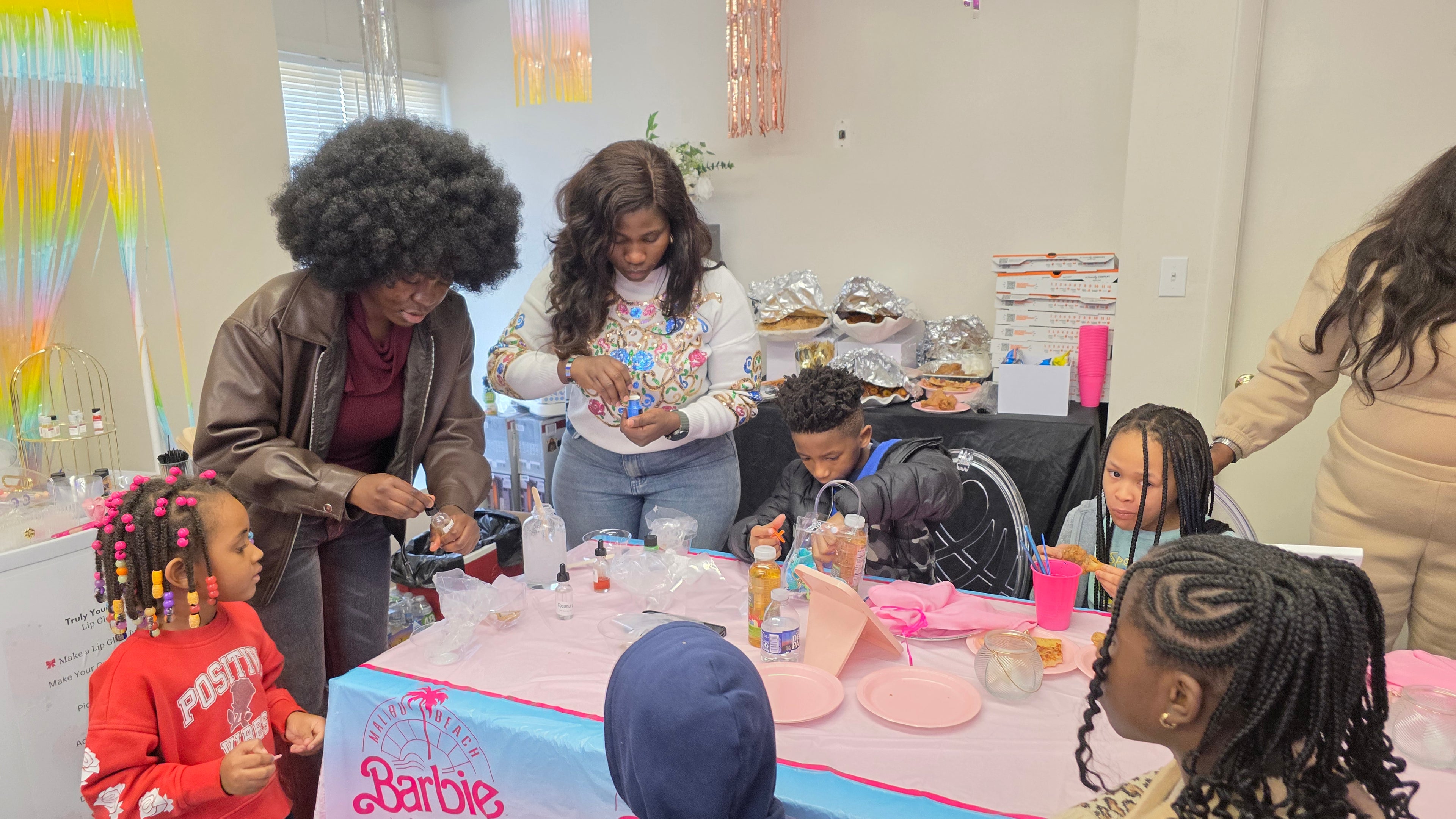 💄 Make Your Own Lip Gloss – $25 per person